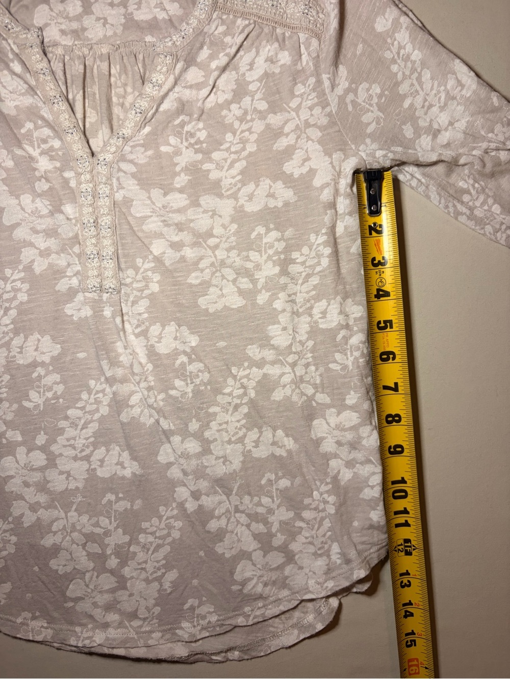 Lucky Brand Womens S Beige Floral Embroidered Henley Top Long Sleeve Boho - Picture 5 of 6